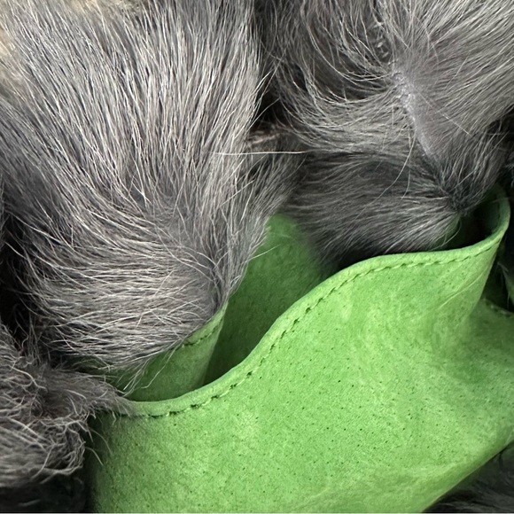 KATE SPADE RARE VINTAGE BLACK LEATHER GREY TONE FAUX FUR DRAWSTRING HANDBAG - Picture 14 of 15